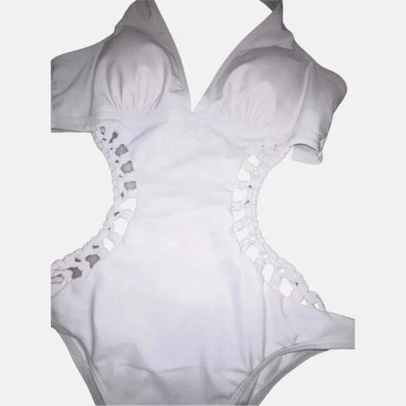 Romwe Women's White One-Piece Swimsuit Crochet Cut-Out Halter Size M - Picture 5 of 9